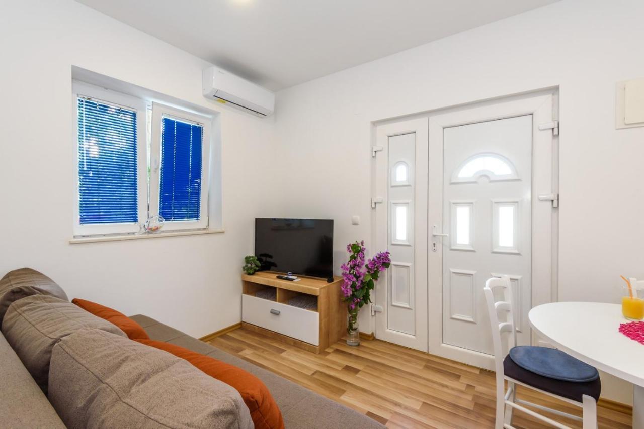 Apartment Dego Near Ploce, Riverfront, Parking Rogotin Dış mekan fotoğraf